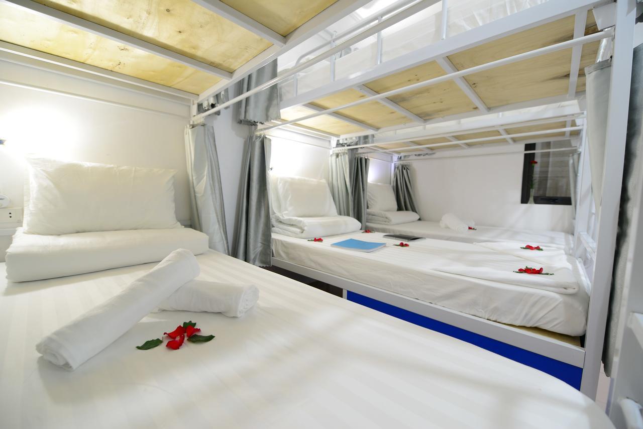 Pillow Backpacker Hostel (Adults Only) Hanoi Eksteriør billede