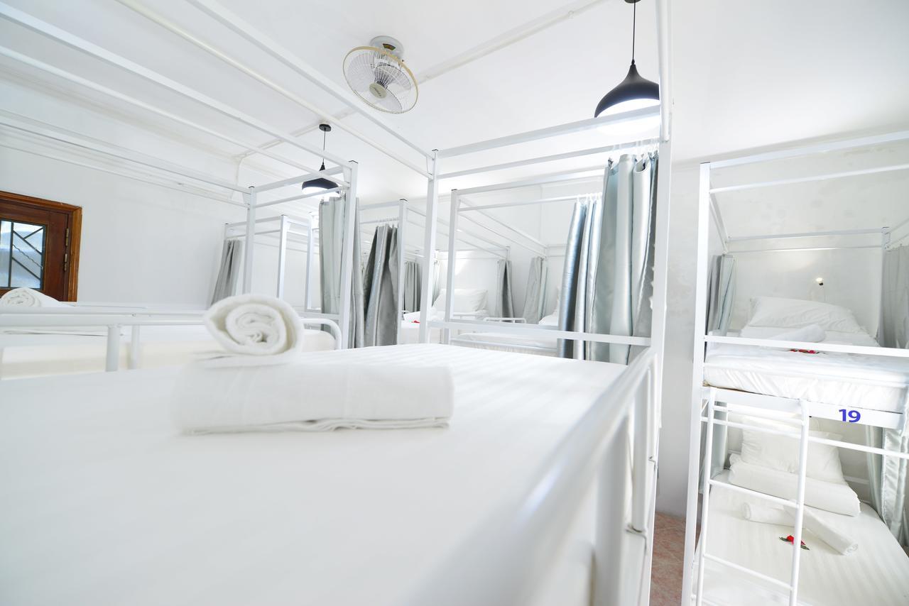 Pillow Backpacker Hostel (Adults Only) Hanoi Eksteriør billede